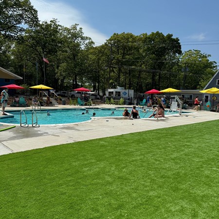 Niantic / I-95 Exit 72 KOA Holiday