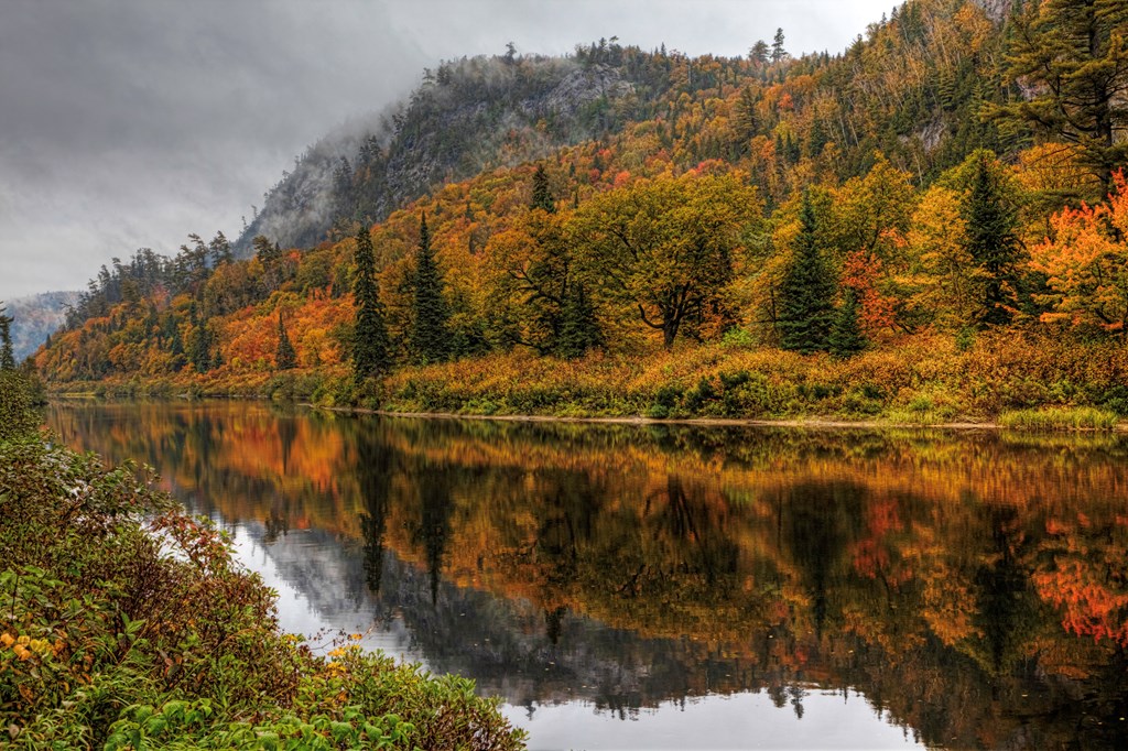 The colors of Autumn at Agawa Canyon